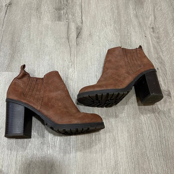 Sam & Libby Shoes - Sam & Libby Brown Faux Leather Ankle Booties WOmen's Size 9